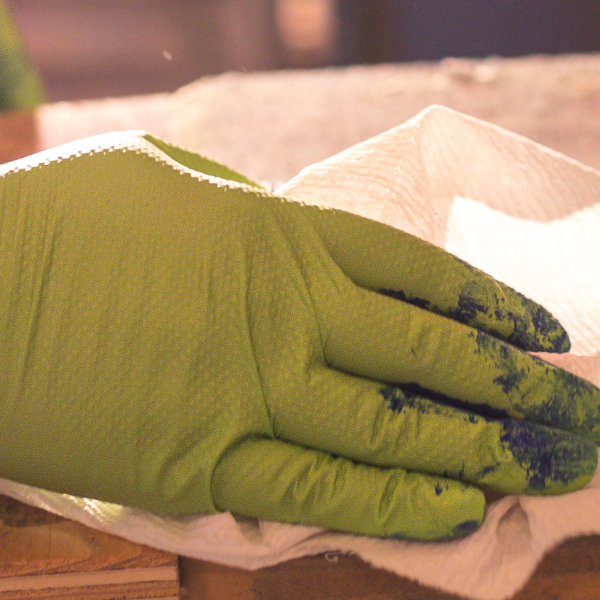 Chemical Resistance in Disposable Gloves