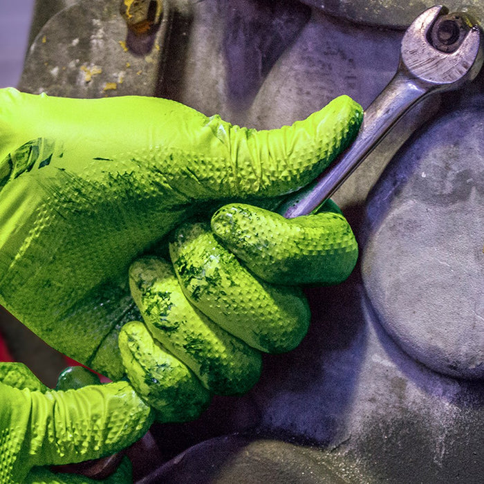 1st Choice Premium 6 mil. Green Nitrile Disposable Industrial Gloves with Raised Diamond Texture - 1GN