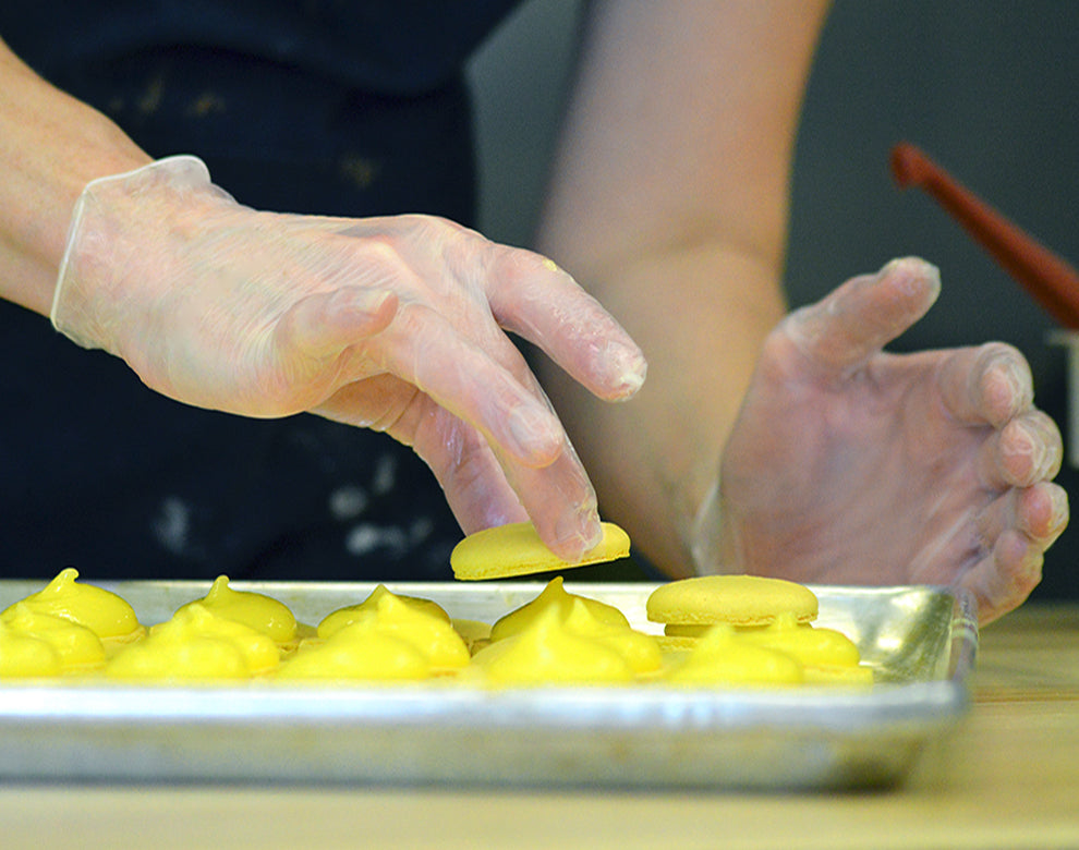 Food Service Gloves That Deliver Great Value for Any Restaurant