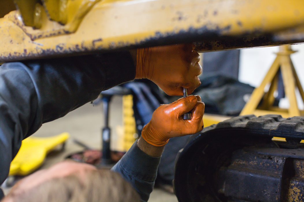 How to Find the Thickness of Disposable Gloves